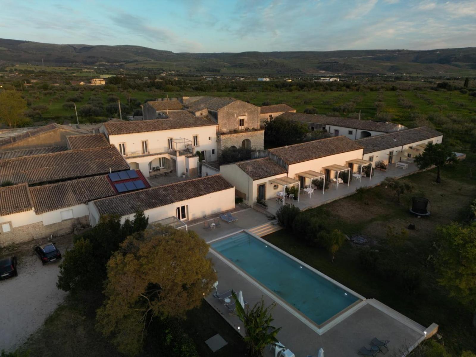 Dimora Di Dante Bed and Breakfast Chiaramonte Gulfi Eksteriør billede